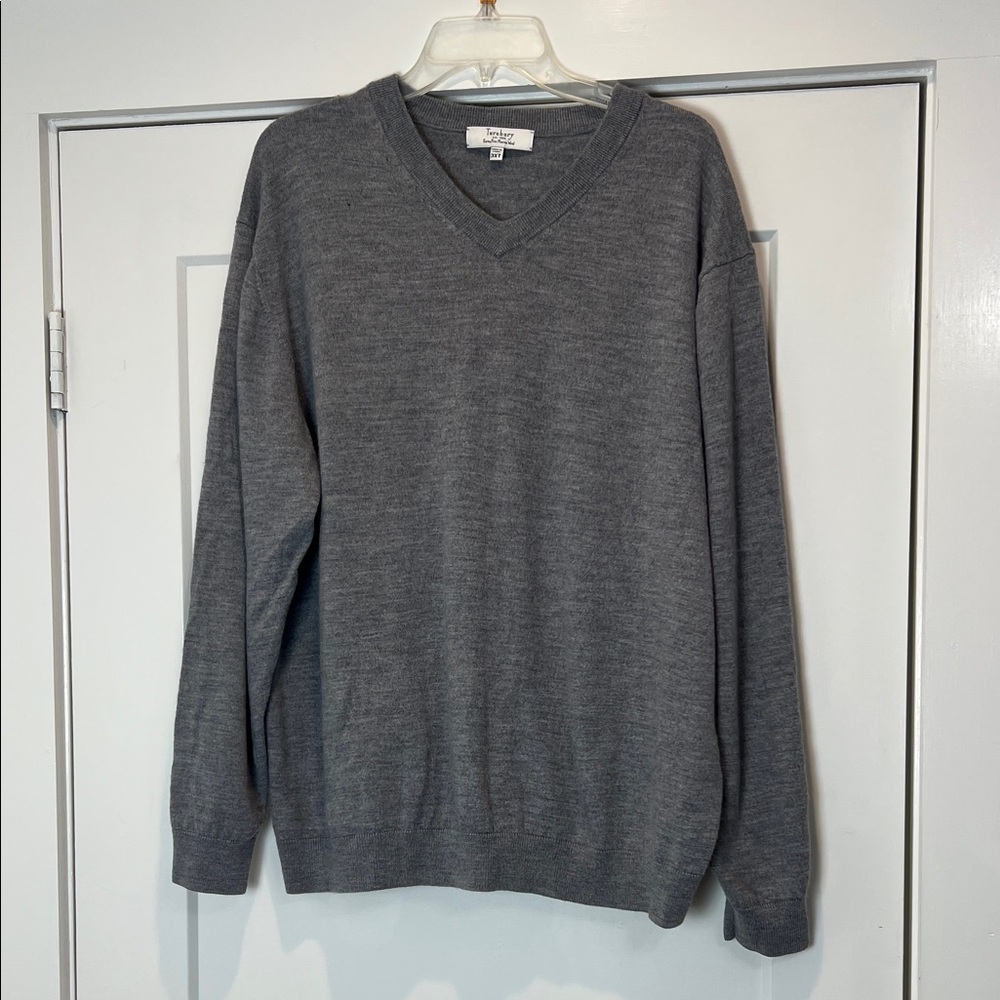 Turnbury Charcoal V-Neck Sweater size 3XT.